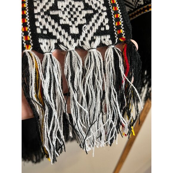 Wool Poncho Cape Embroidery Ecuadorian Shawl Native Spirit Woven Fringe Artisan - Picture 3 of 12